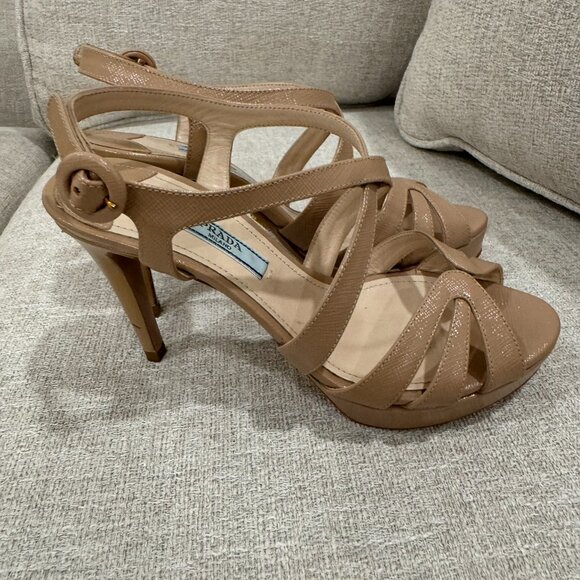 Prada Vernice St Staff Cammeo Cream strappy sandal Size 35.5 - Picture 7 of 7